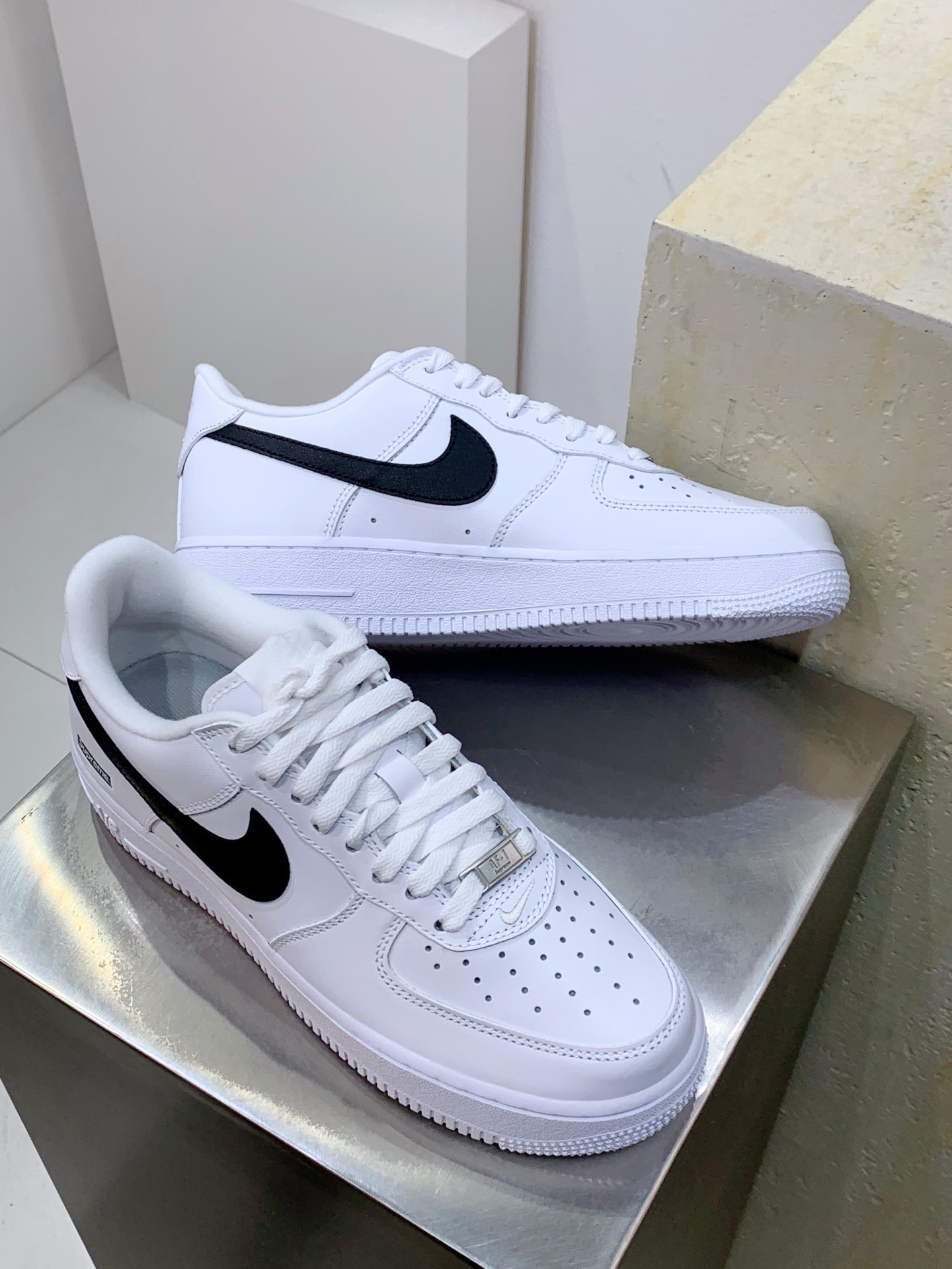 Nike Air Force 1 Low White / Grey detail view 7