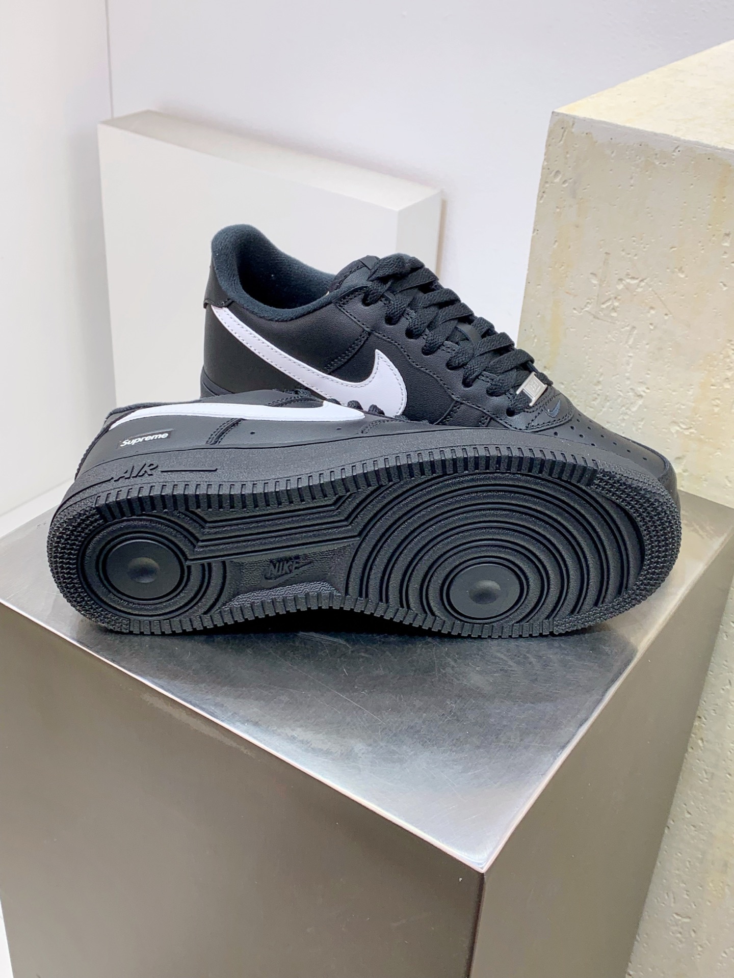 Nike Air Force 1 Low Grey / White detail view 6