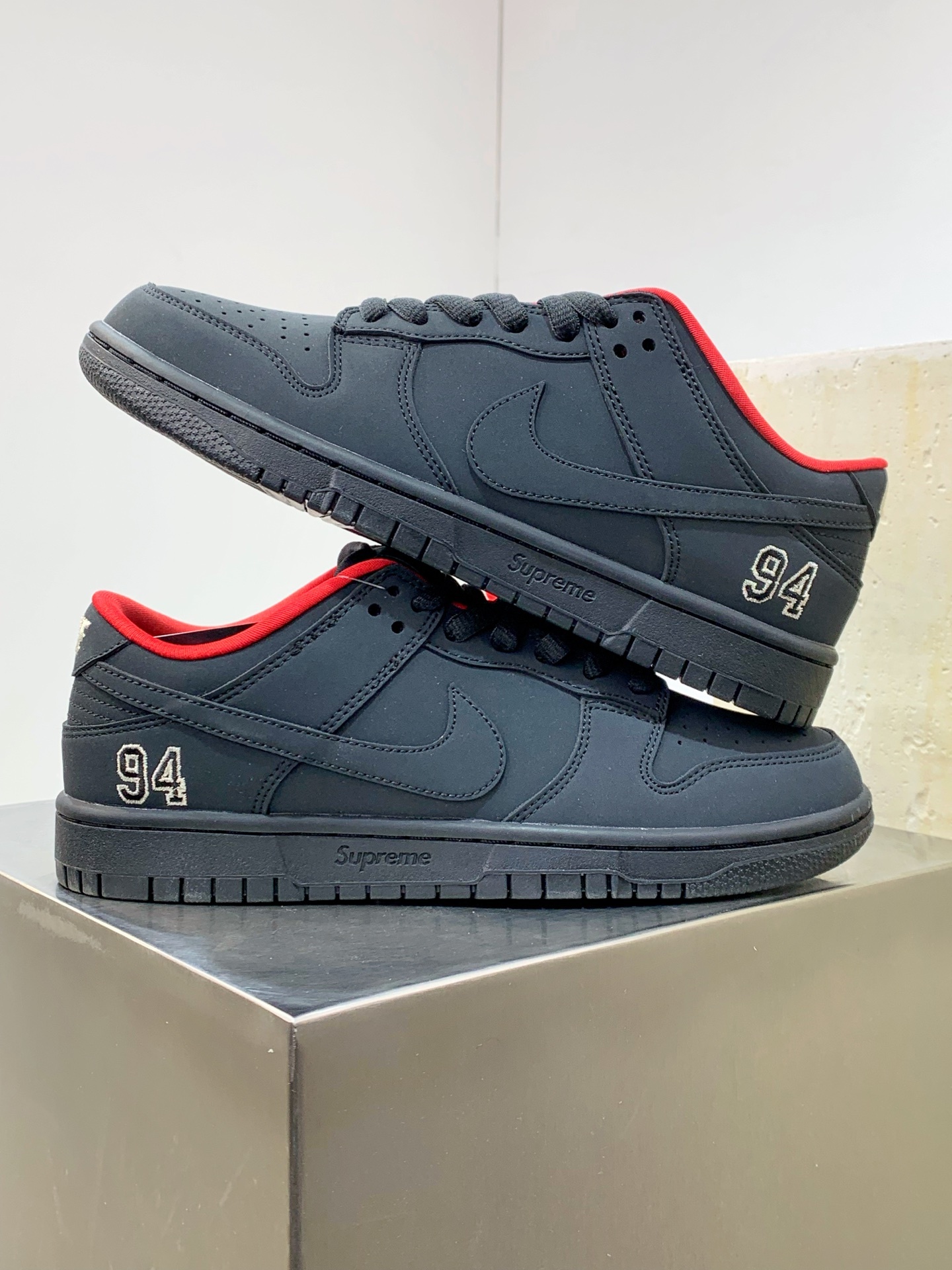 Nike Air Force 1 Low Grey / White detail view 5