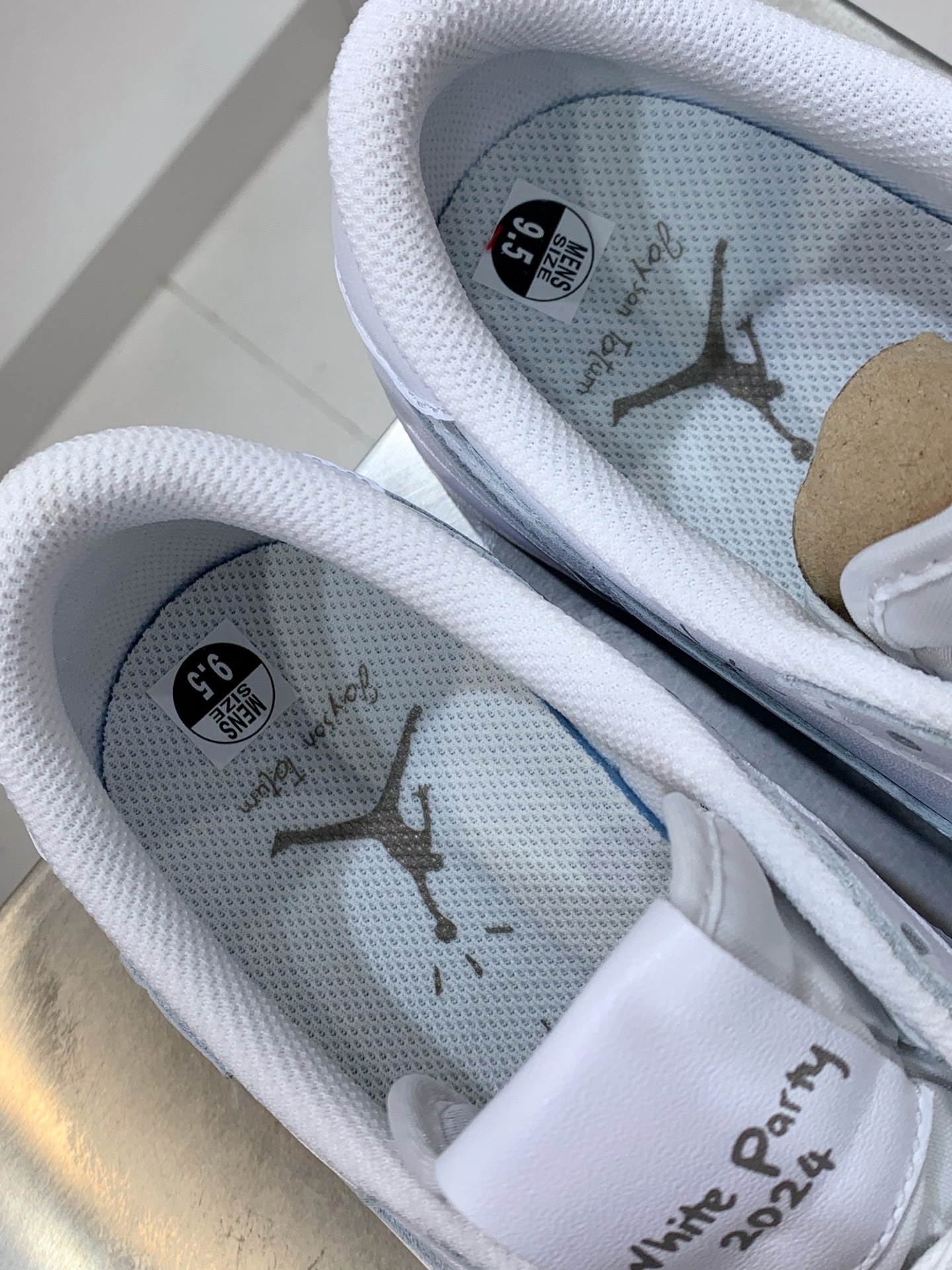 Nike Air Force 1 Low White / Grey detail view 2
