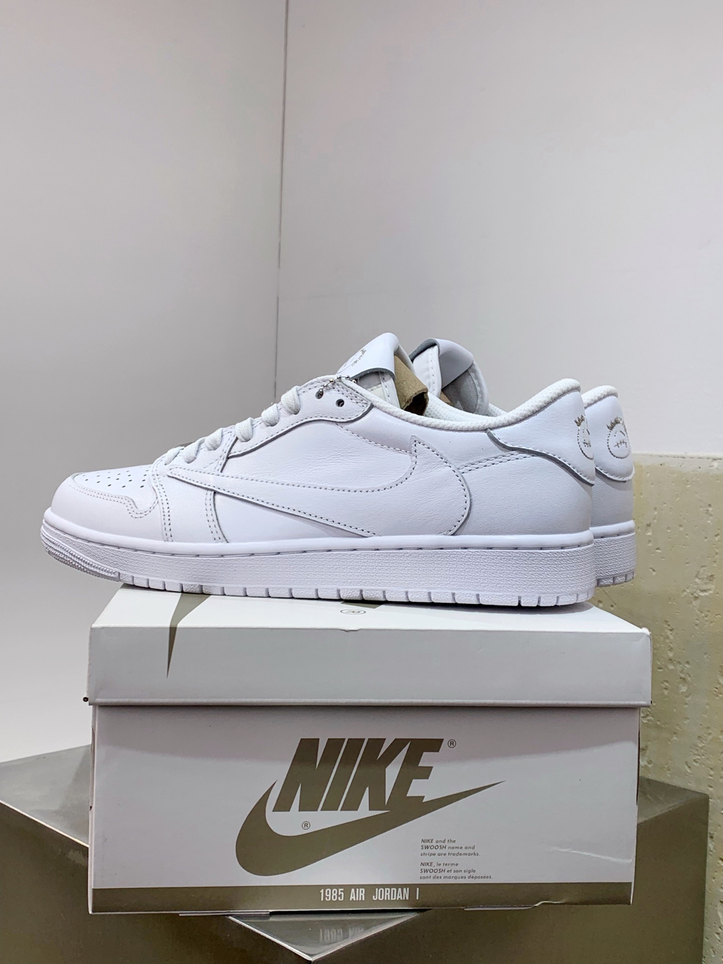 Nike Air Force 1 Low White / Grey detail view 4