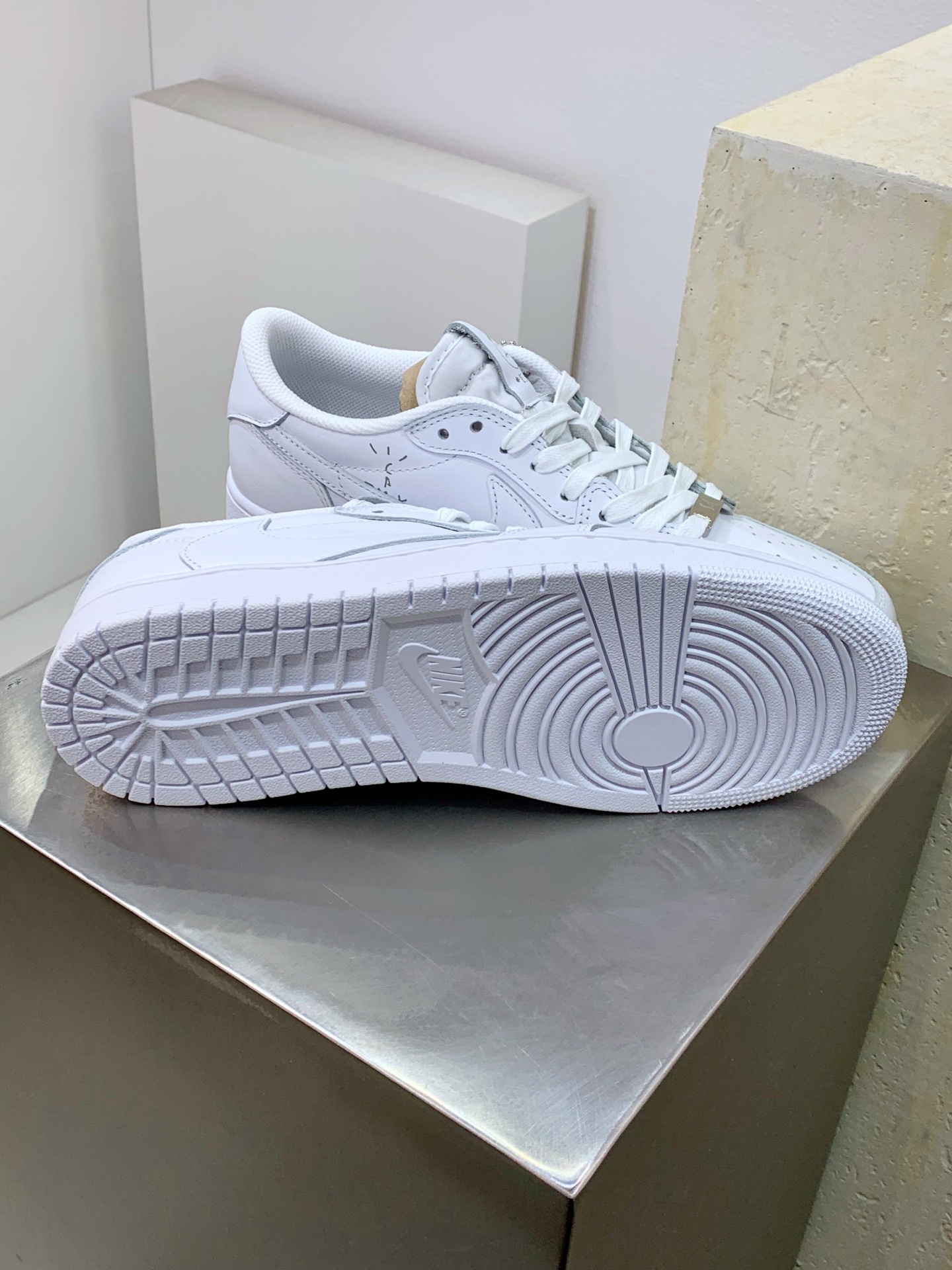 Nike Air Force 1 Low White / Grey detail view 6