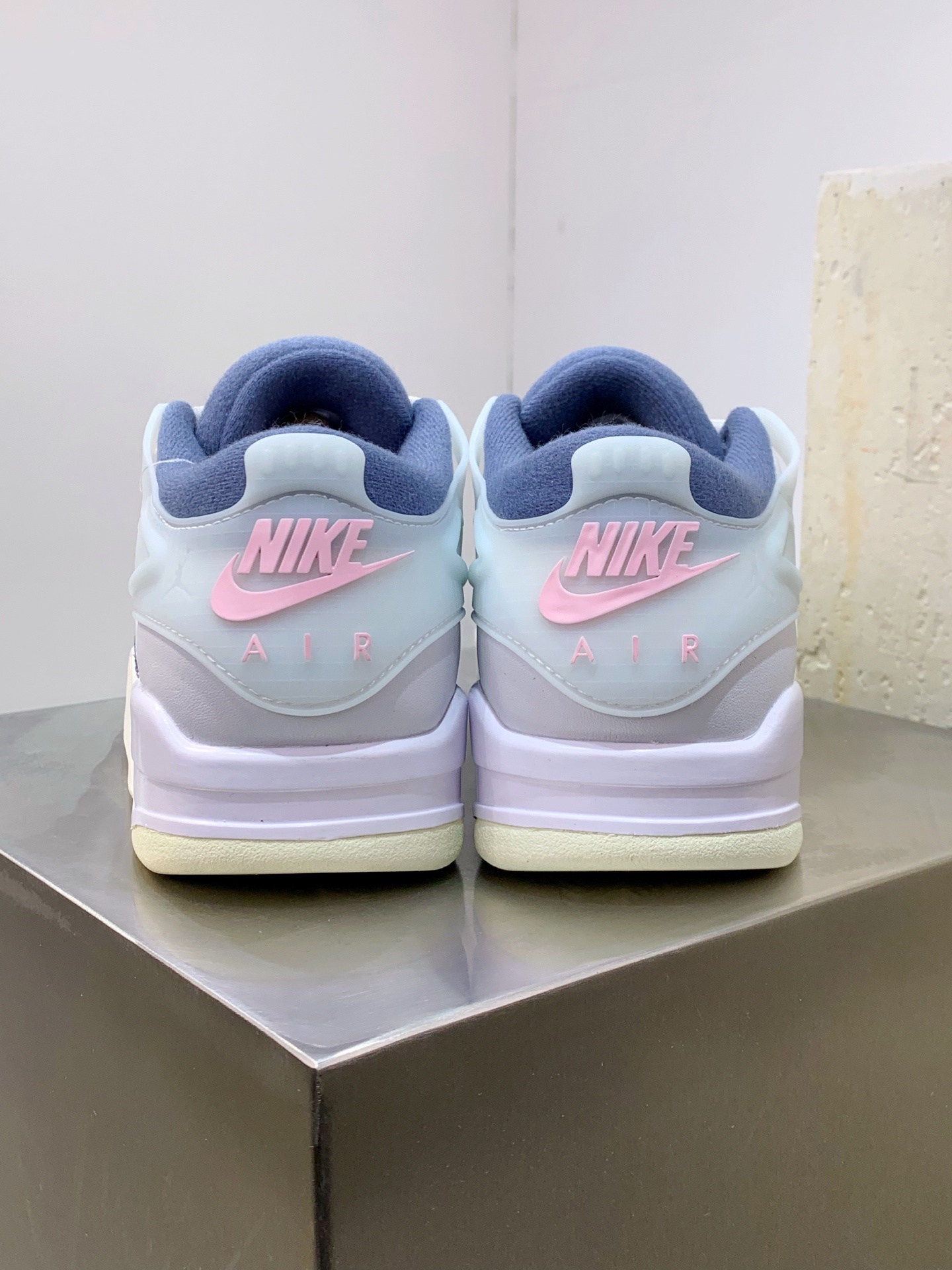 Nike Air Force 1 Low White / Blue detail view 3