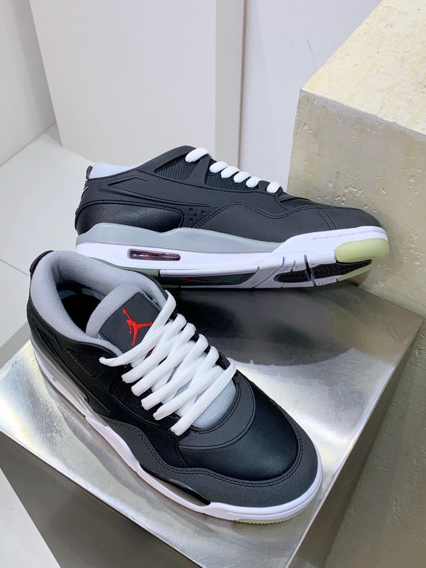 Nike Air Force 1 Low Grey / White detail view 7