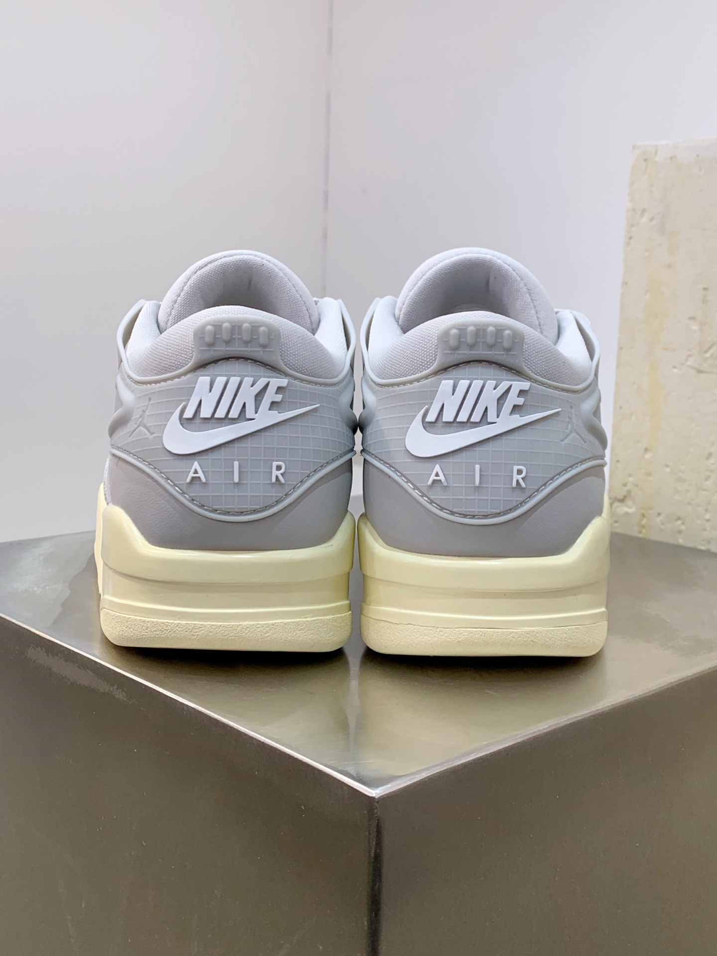 Nike Air Force 1 Low White / Grey detail view 3