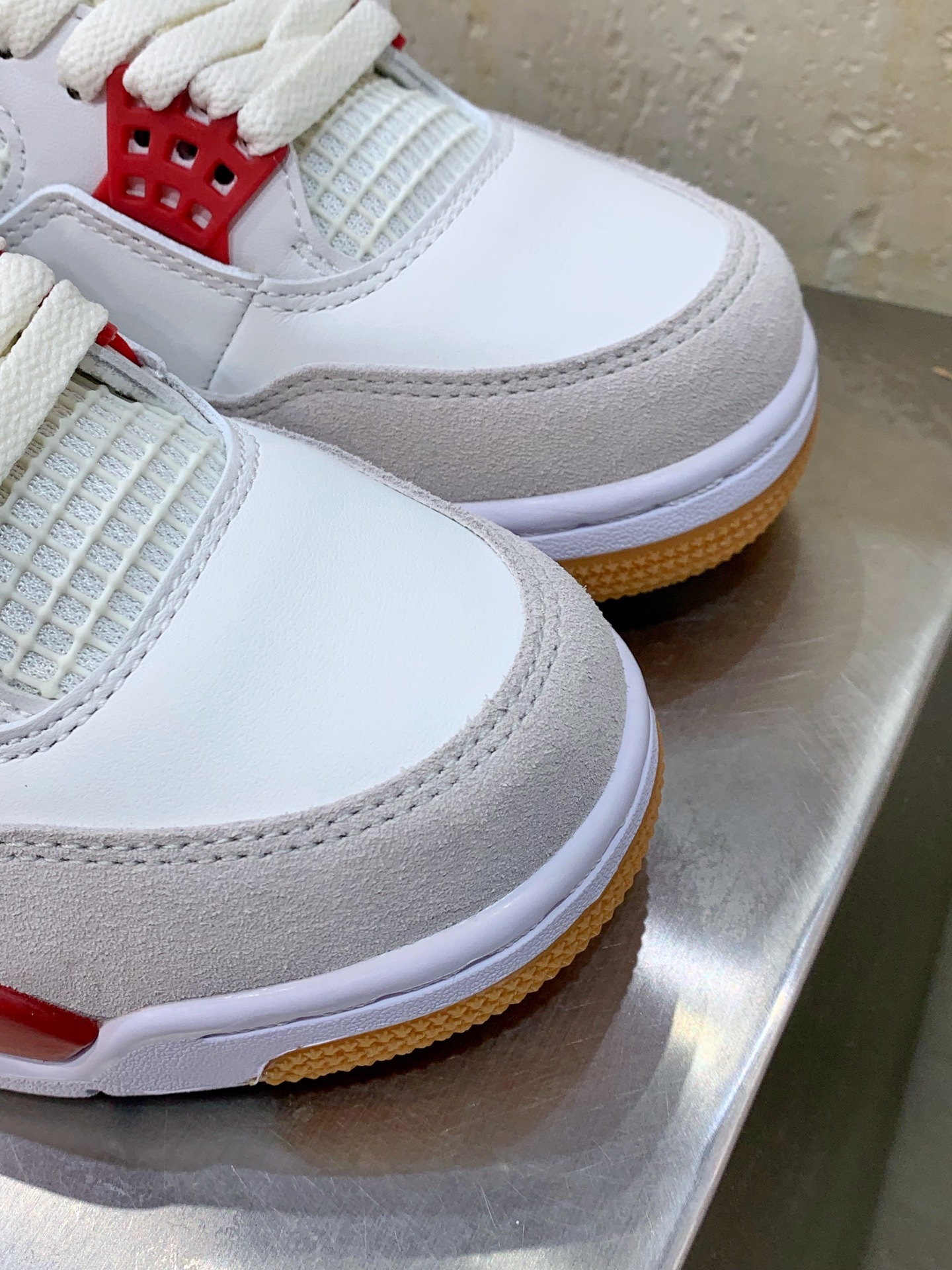 Air Jordan 4 White / Grey main view