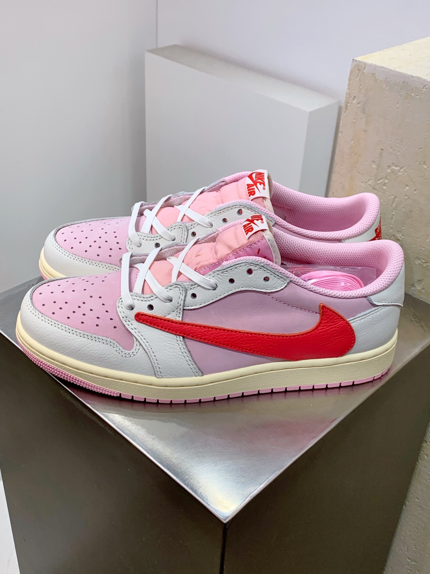 Nike Air Force 1 Low White / Grey detail view 8