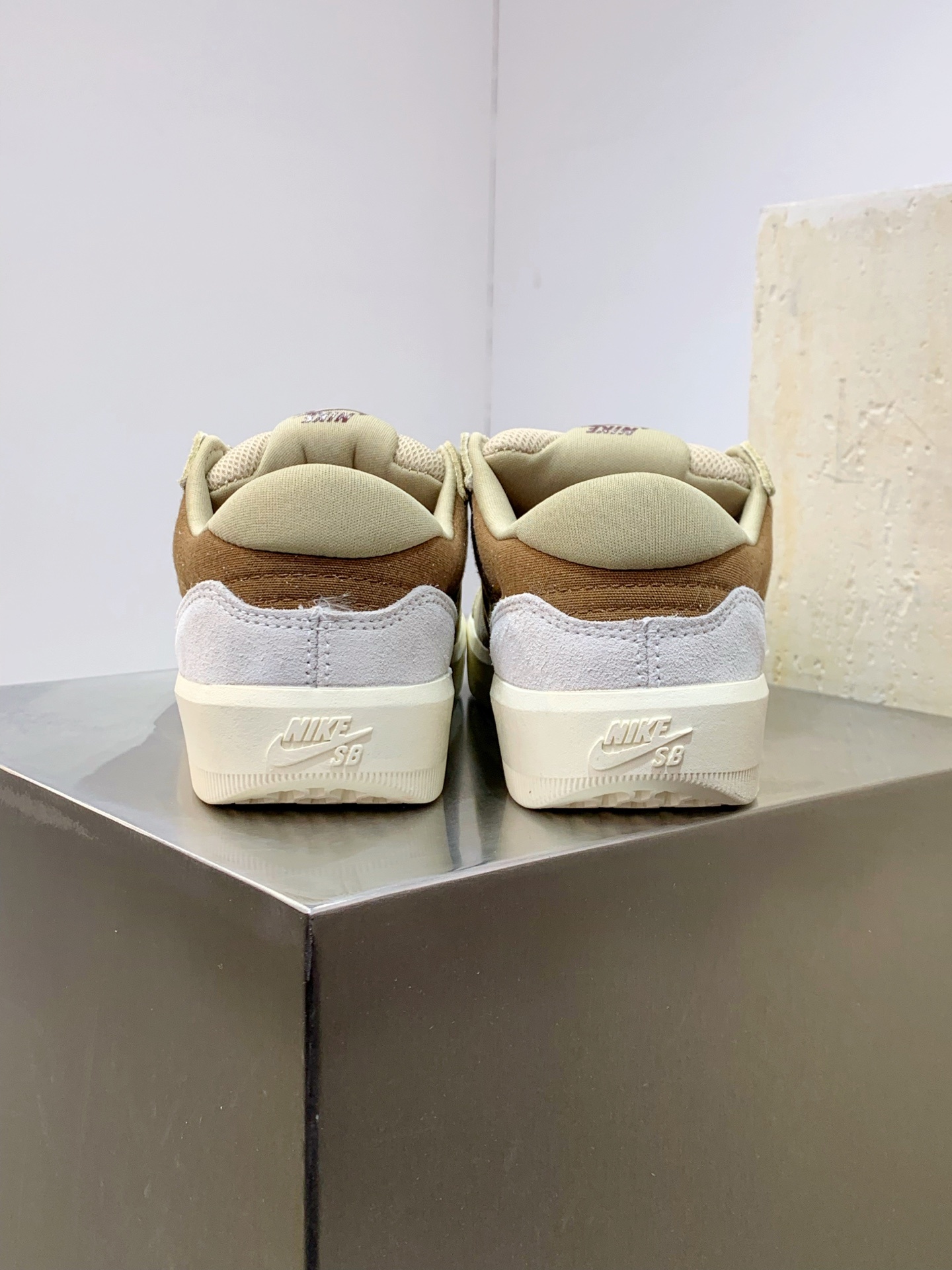 Nike Air Force 1 Low White / Grey detail view 3