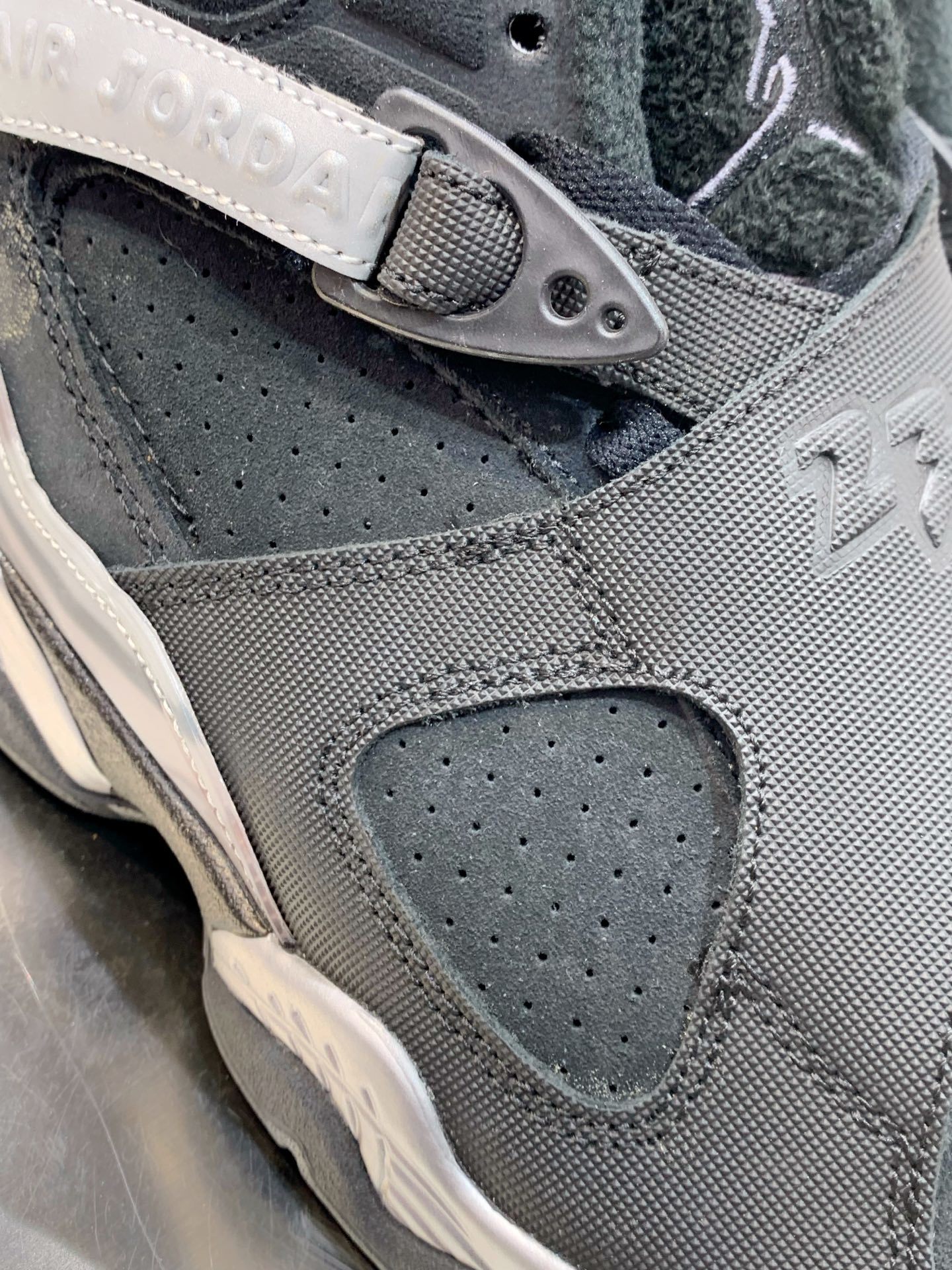 Nike Air Force 1 Low Grey / Blue detail view 1