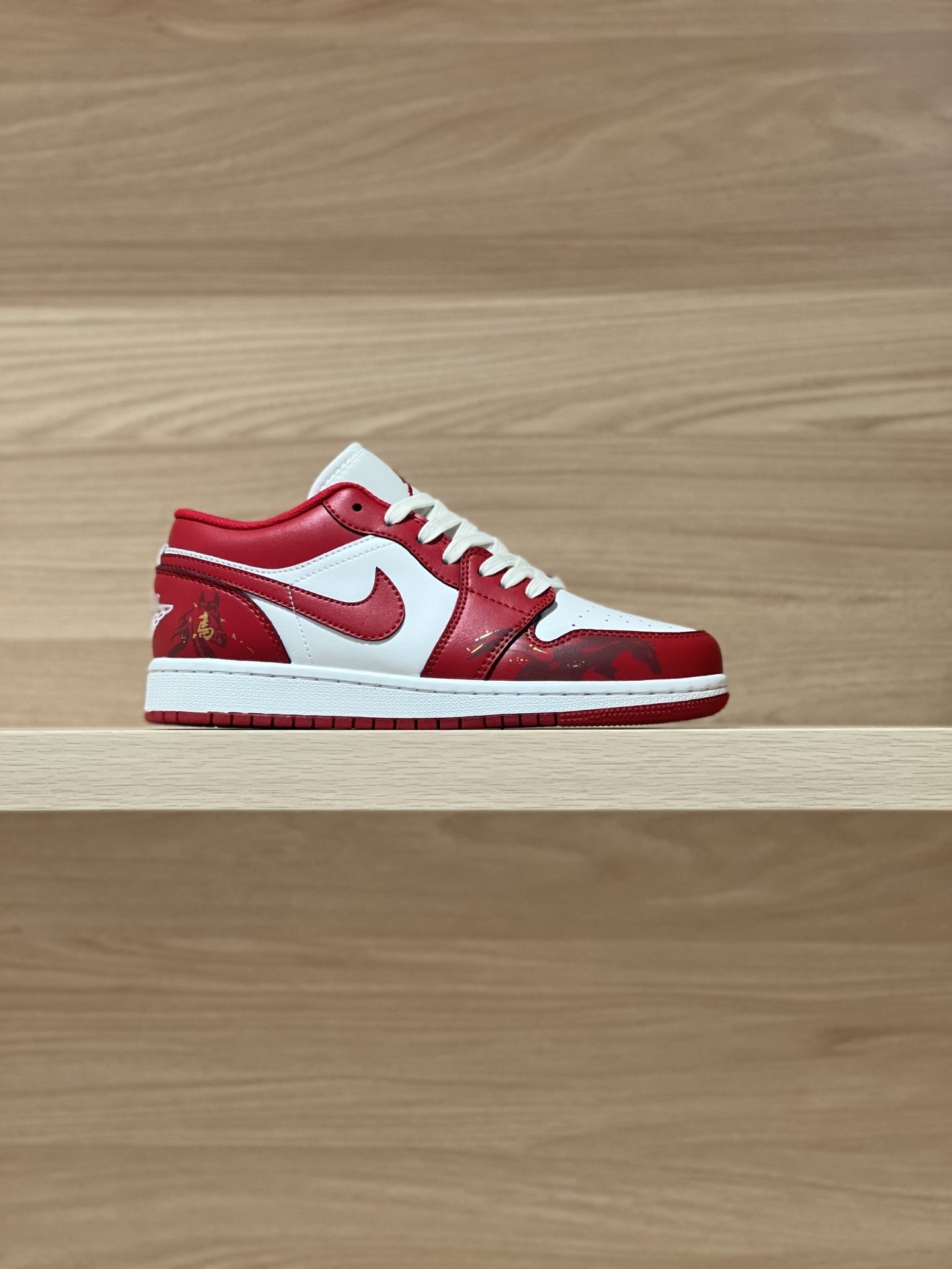 Nike Dunk Low Burgundy / White detail view 7