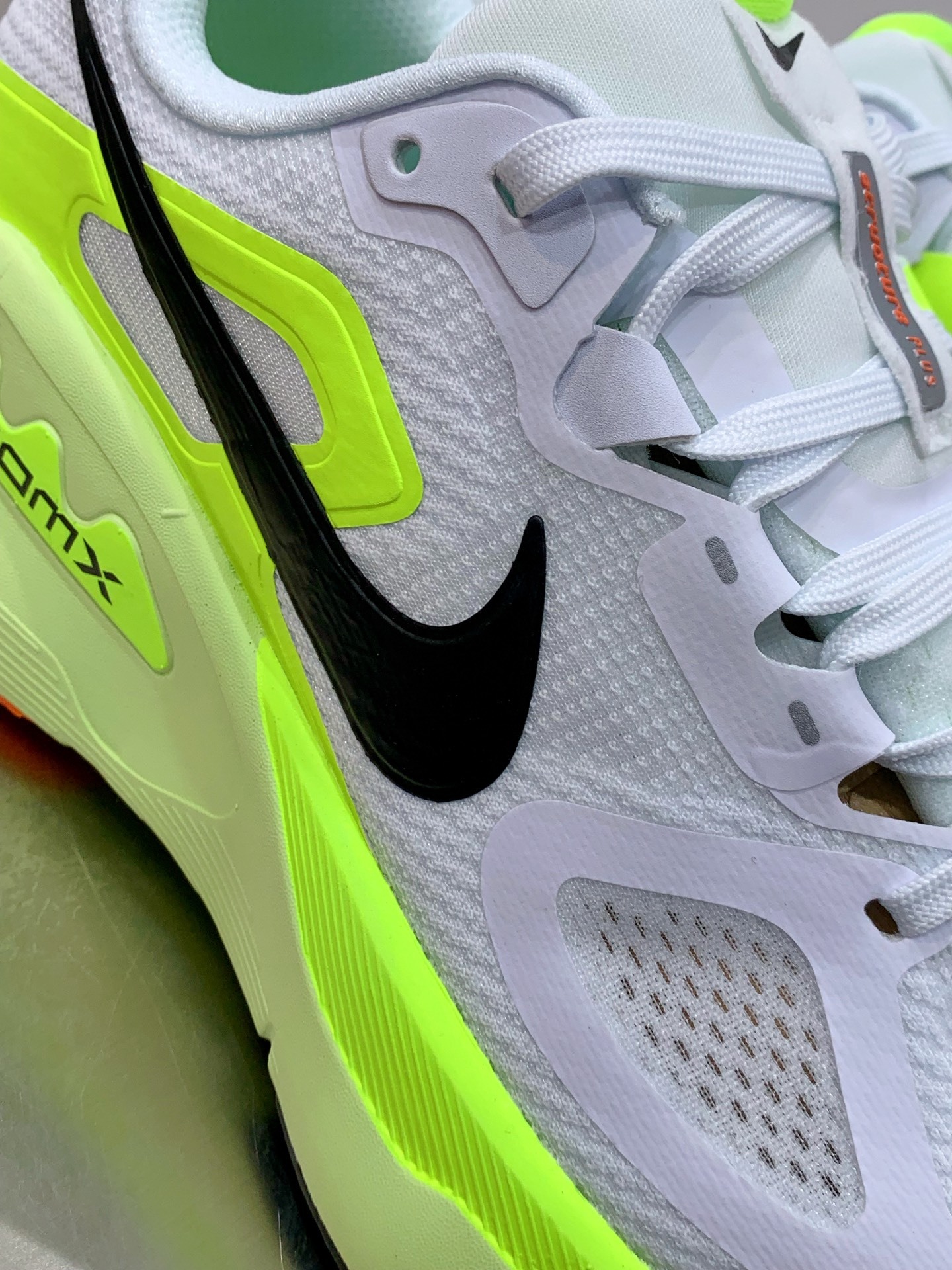 Nike Other Running White / Grey detail view 1