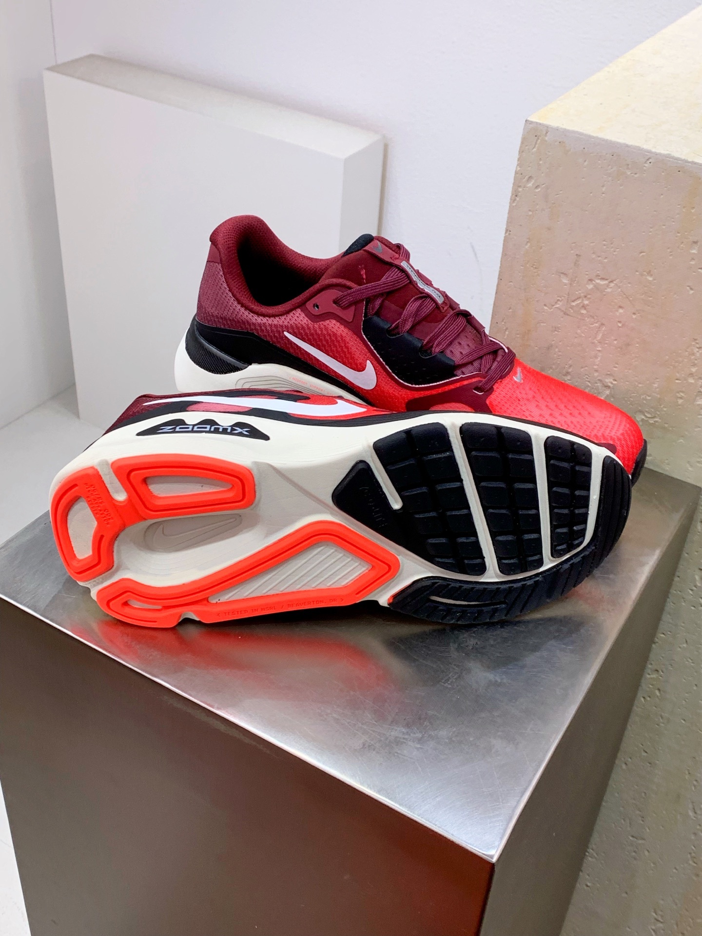 Nike Other Running Grey / Burgundy detail view 6