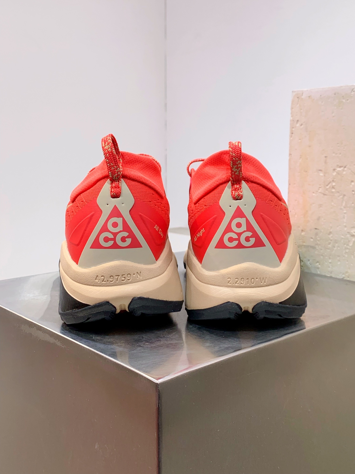Nike Other Running Grey / Red detail view 3