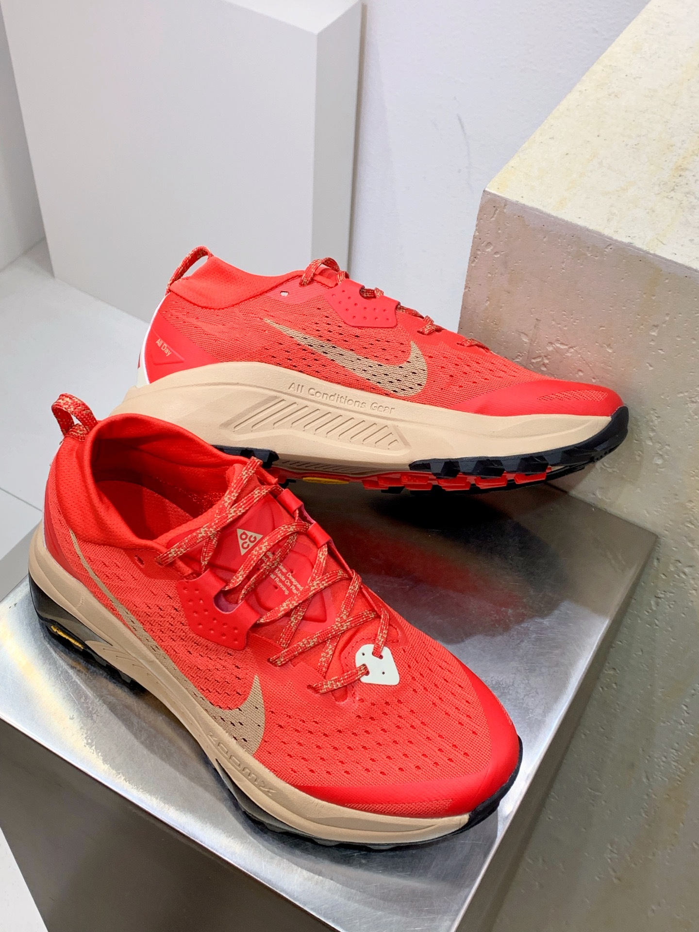 Nike Other Running Grey / Red detail view 7