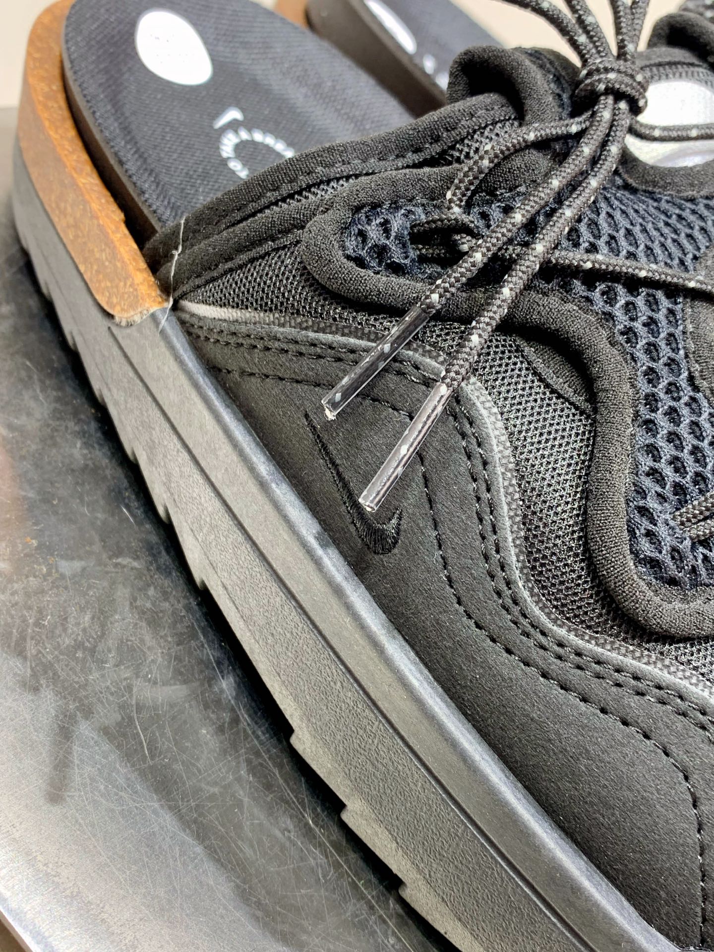 Nike Slides Grey / White detail view 1