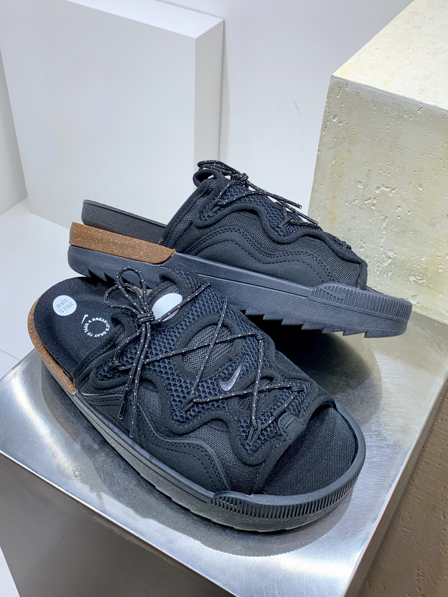 Nike Slides Grey / White detail view 7
