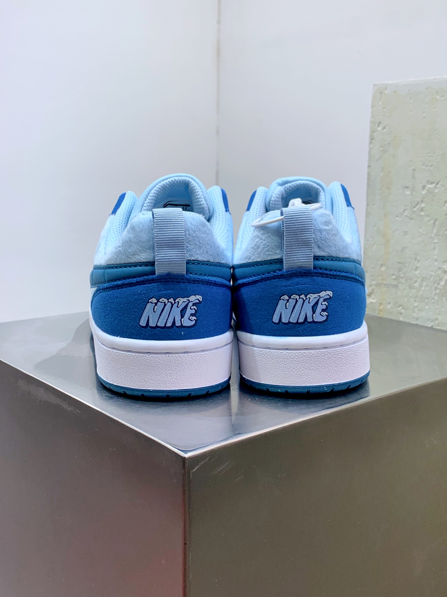 Nike Dunk Low Blue / Grey detail view 3