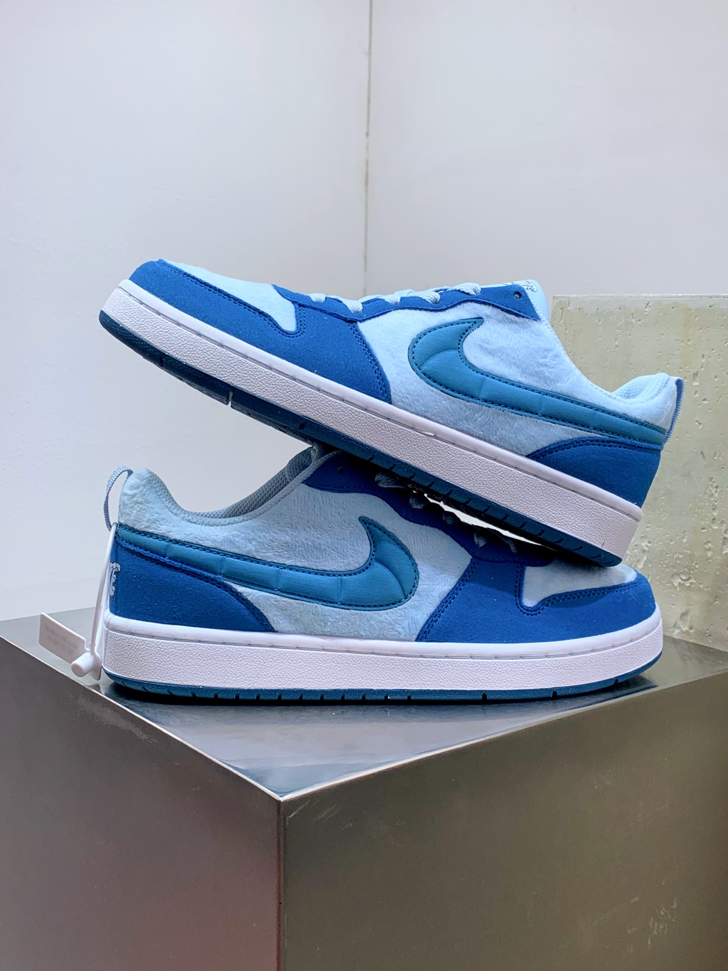 Nike Dunk Low Blue / Grey detail view 5