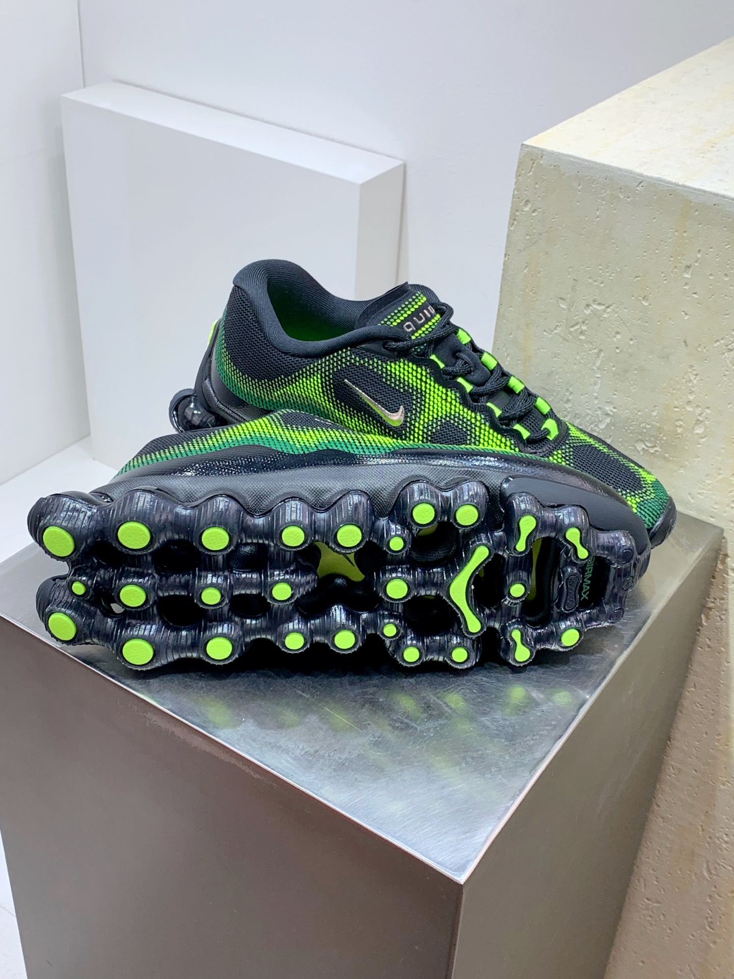 Nike Other Running Grey / Green detail view 2