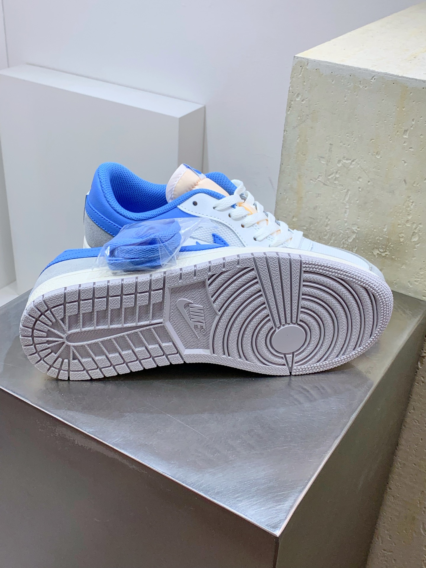 Nike Air Force 1 Low White / Grey detail view 6