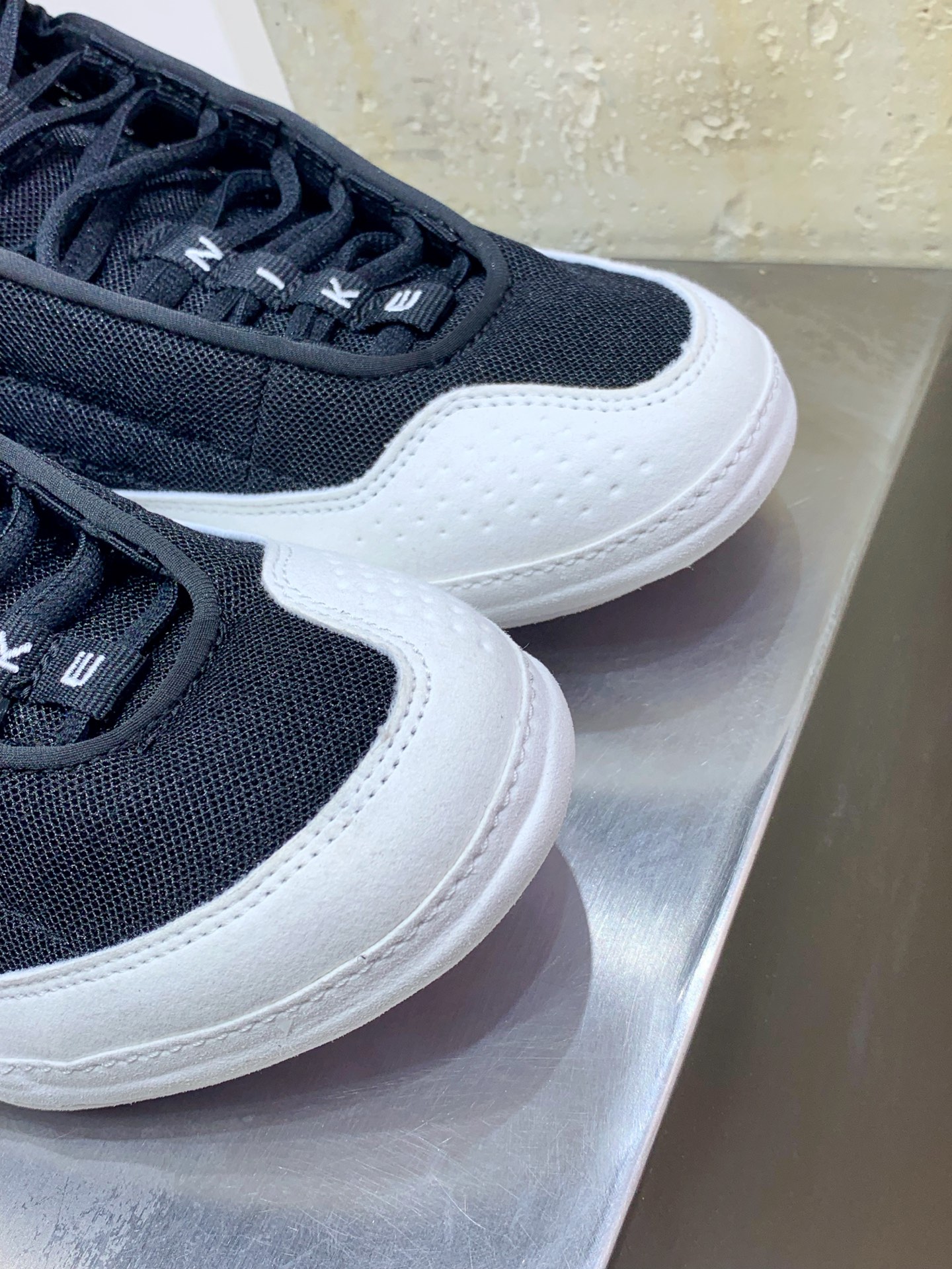 Air Jordan 1 High White / Grey main view