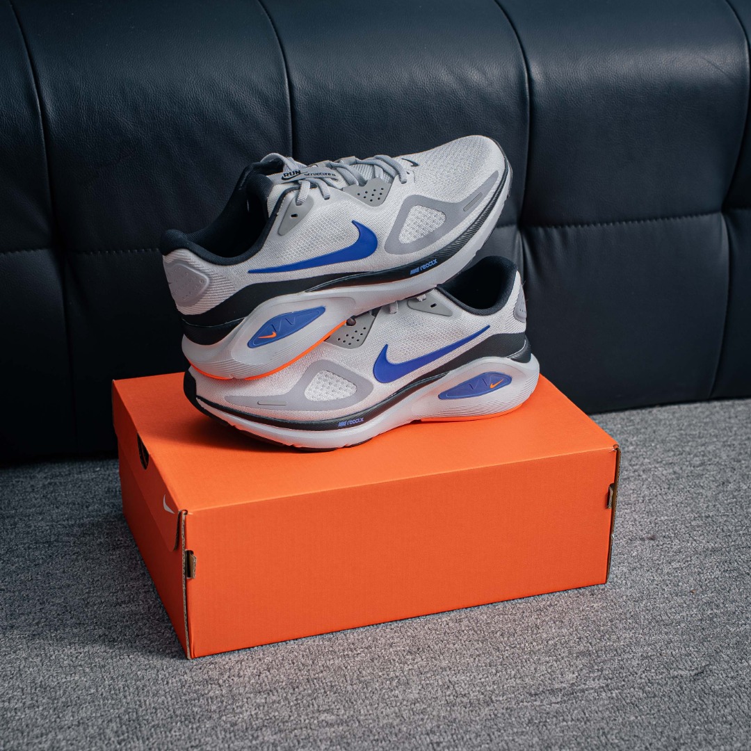 Nike HJ1102 004 Sneakers detail view 1