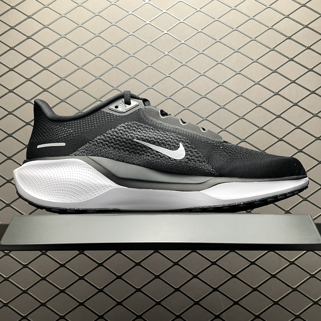 Nike FD2722-002 Running Shoes detail view 2