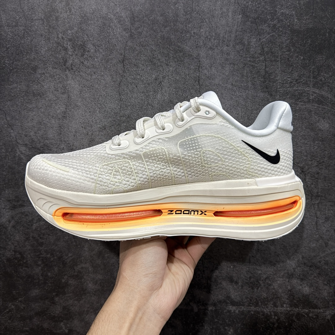 Nike IQ4035-100 Running Shoes detail view 1