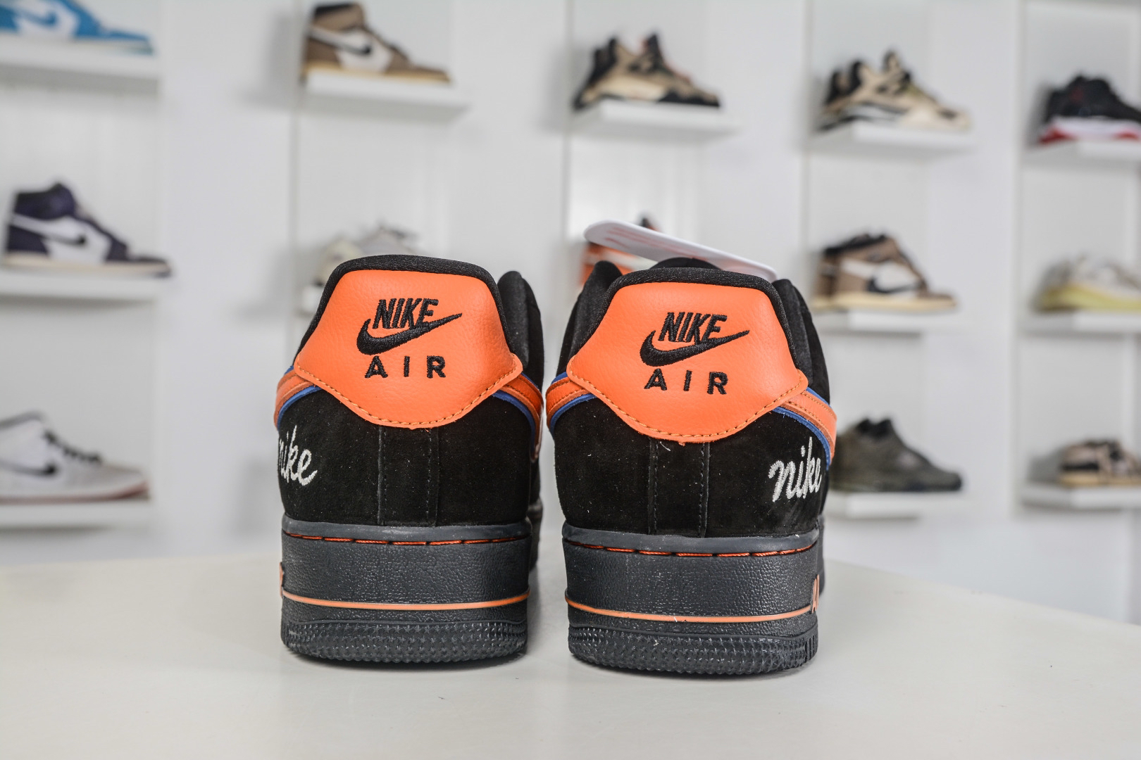 Nike Air Force 1 Sneakers Orange detail view 1