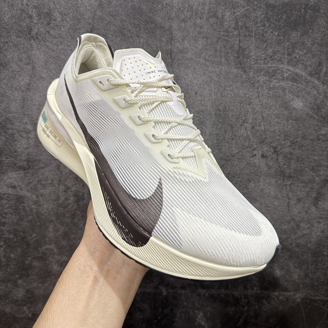 Nike HV6107-100 Sneakers Black detail view 2