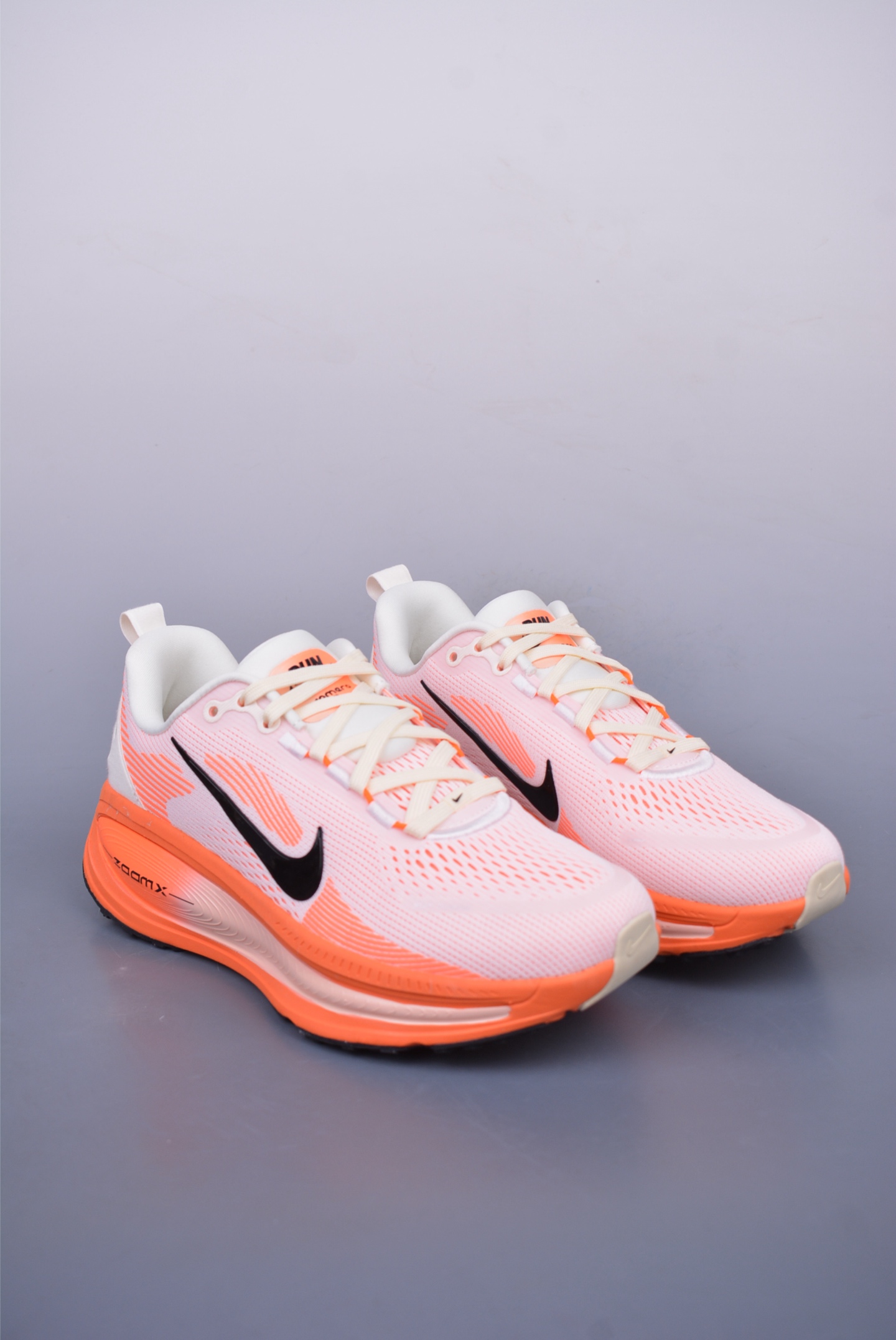 Nike HM6804 Running Shoes main view