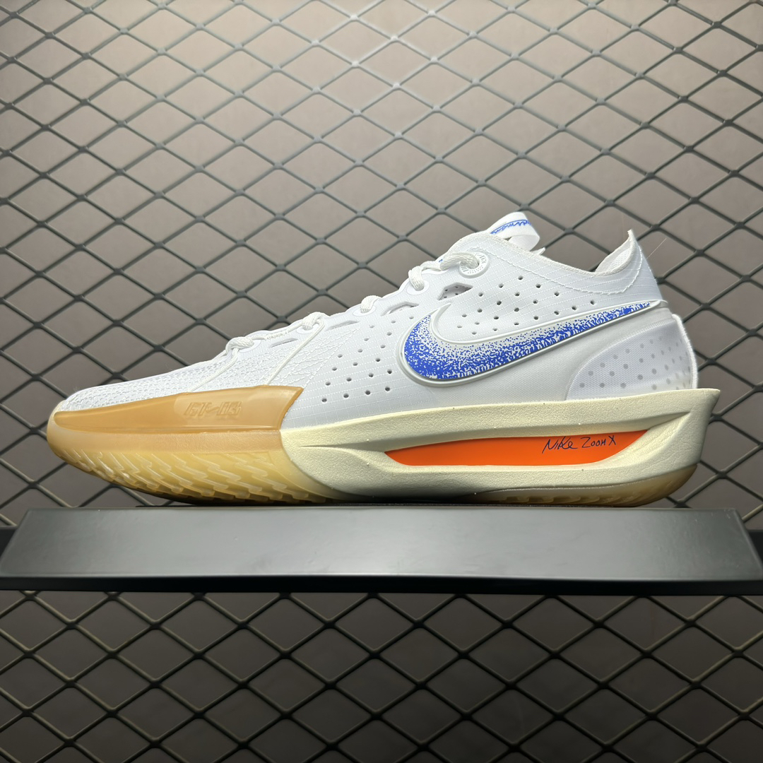 Nike HJ8205-100 Sneakers main view