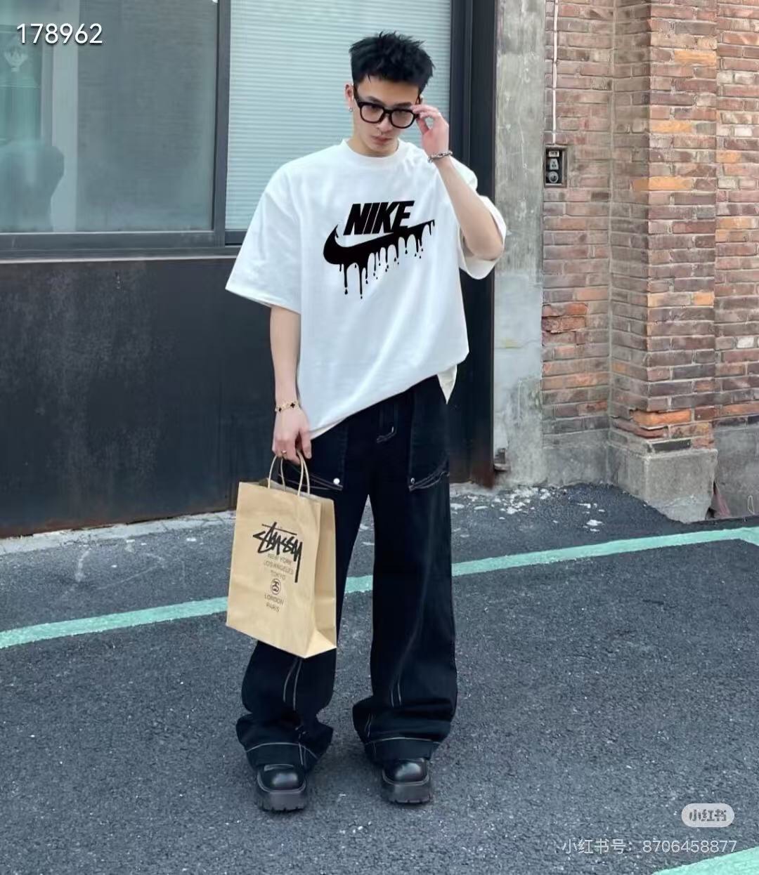 Nike A396 T-Shirts Black detail view 1
