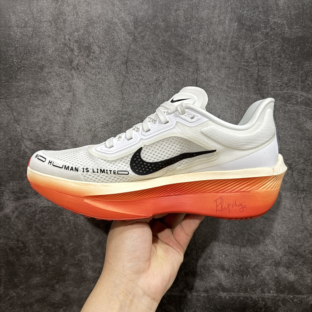 Nike HJ7038-100 Running Shoes detail view 1