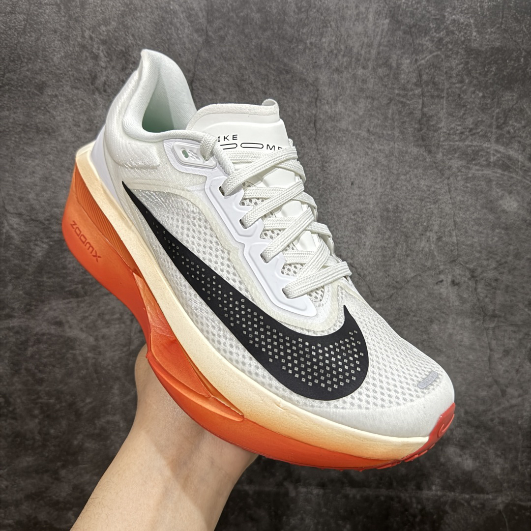 Nike HJ7038-100 Running Shoes detail view 2
