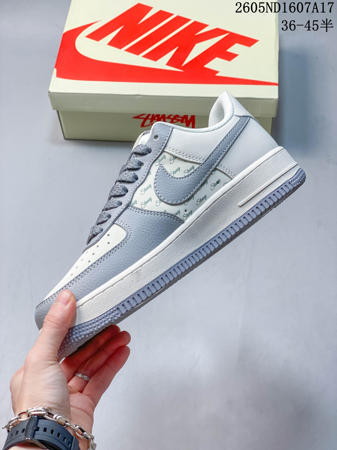 Nike Air Force 1 Sneakers Navy detail view 2