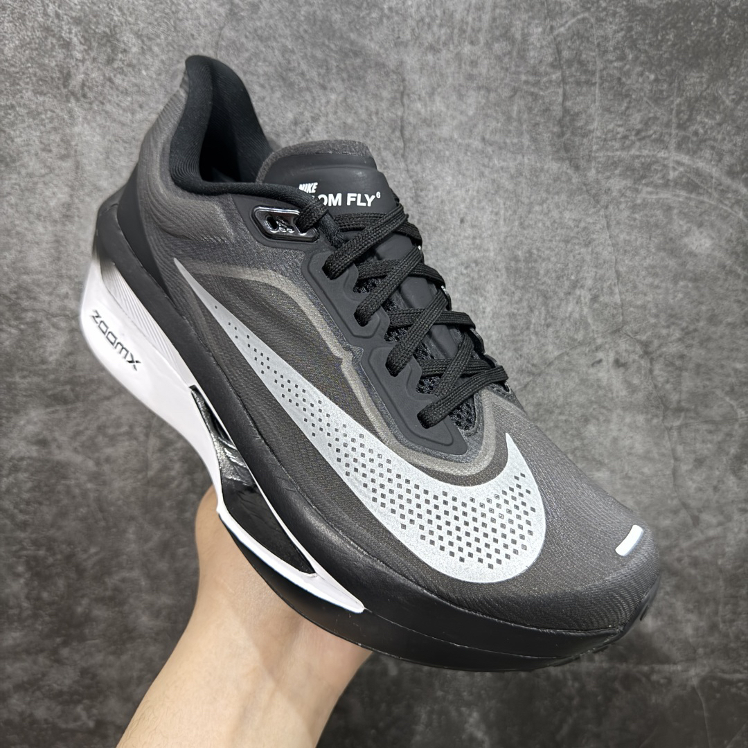 Nike FN8454-001 Running Shoes detail view 2