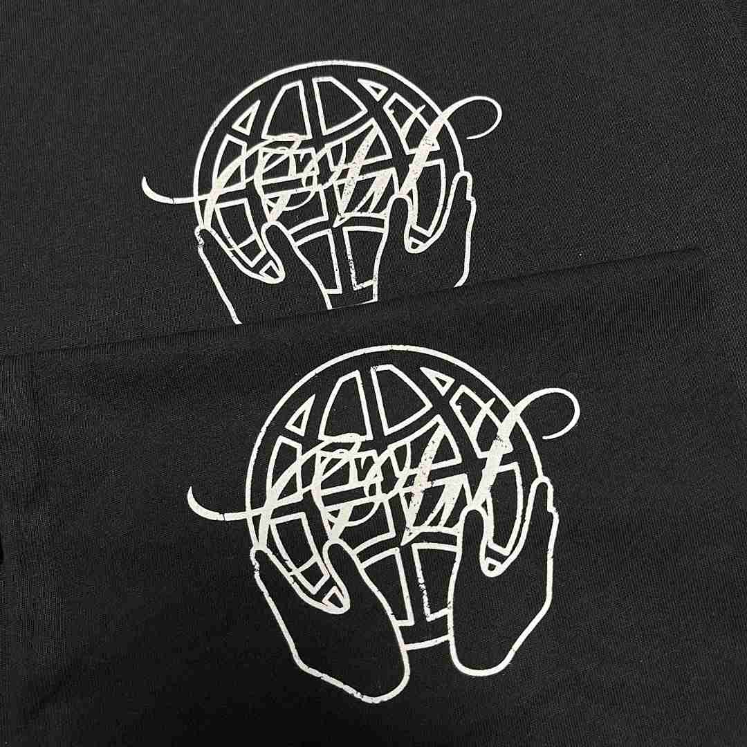 Off-White W T-Shirt detail view 3