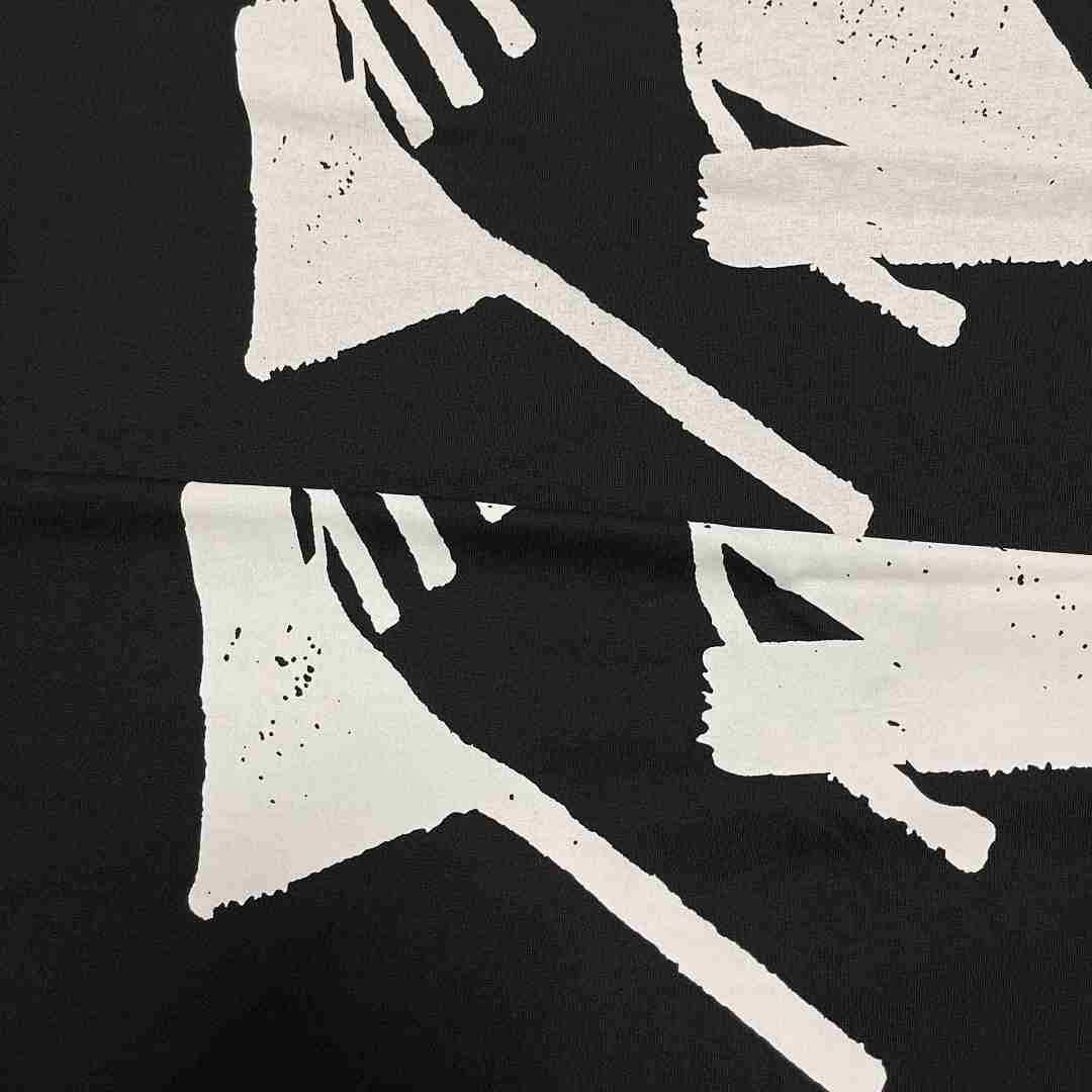 Off-White W T-Shirt detail view 7