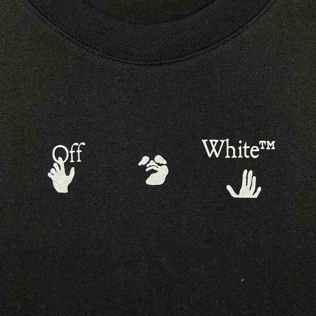 Off-White T-Shirt Style 002 detail view 1