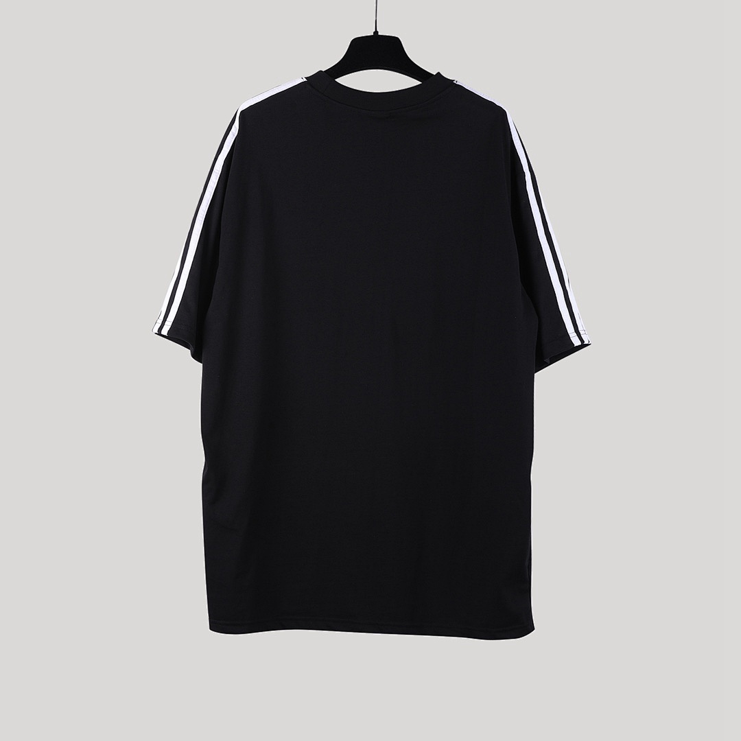 Balenciaga T-Shirt Style 003 detail view 3