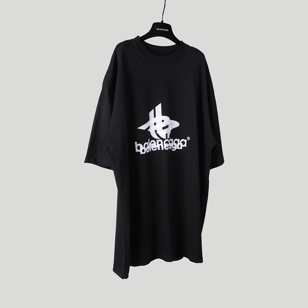 Balenciaga T-Shirt Style 011 detail view 3