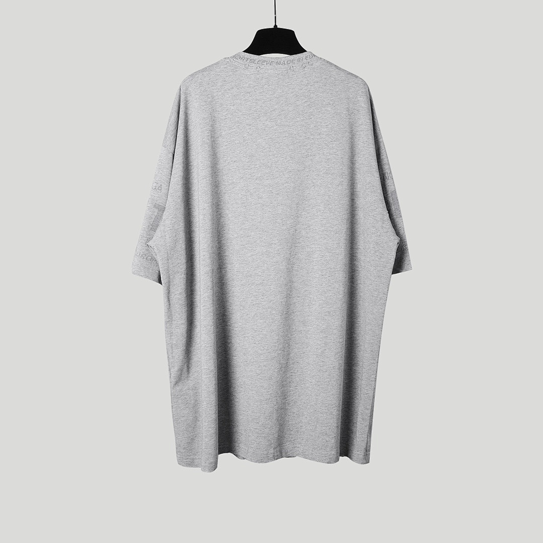 Balenciaga T-Shirt Style 014 detail view 2
