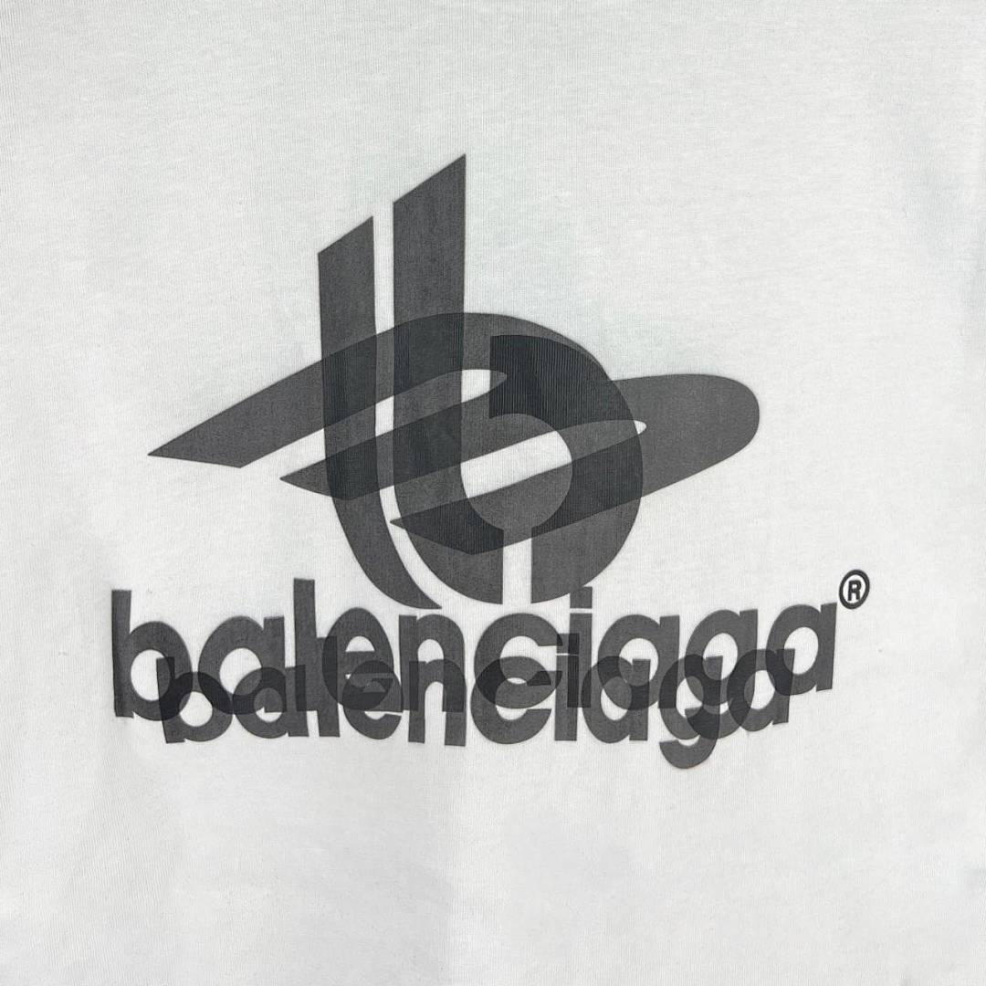 Balenciaga T-Shirt Style 019 detail view 3