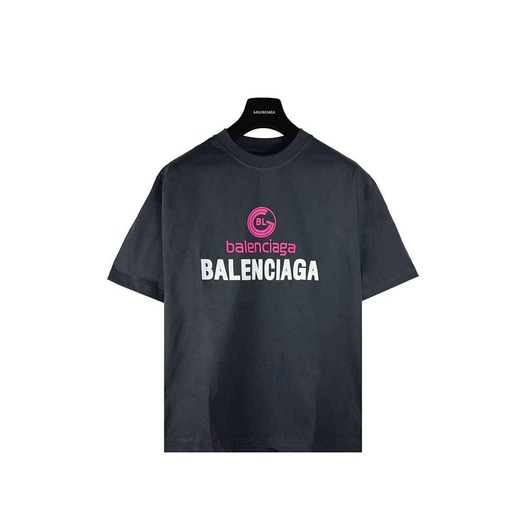 Balenciaga T-Shirt Style 024 detail view 5