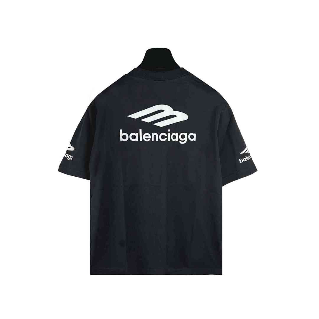 Balenciaga T-Shirt Style 027 detail view 4