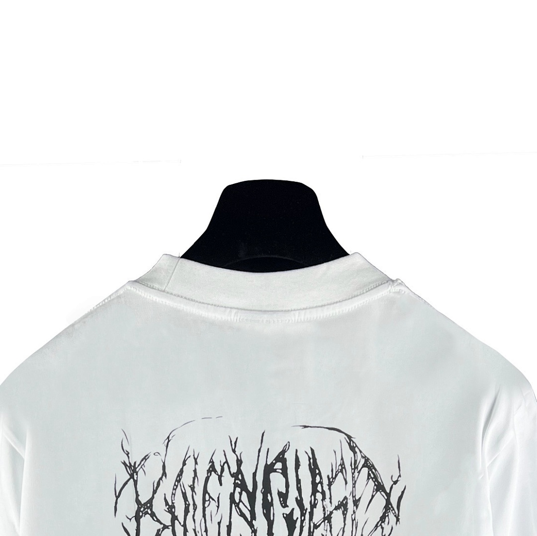 Balenciaga T-Shirt Style 028 detail view 3
