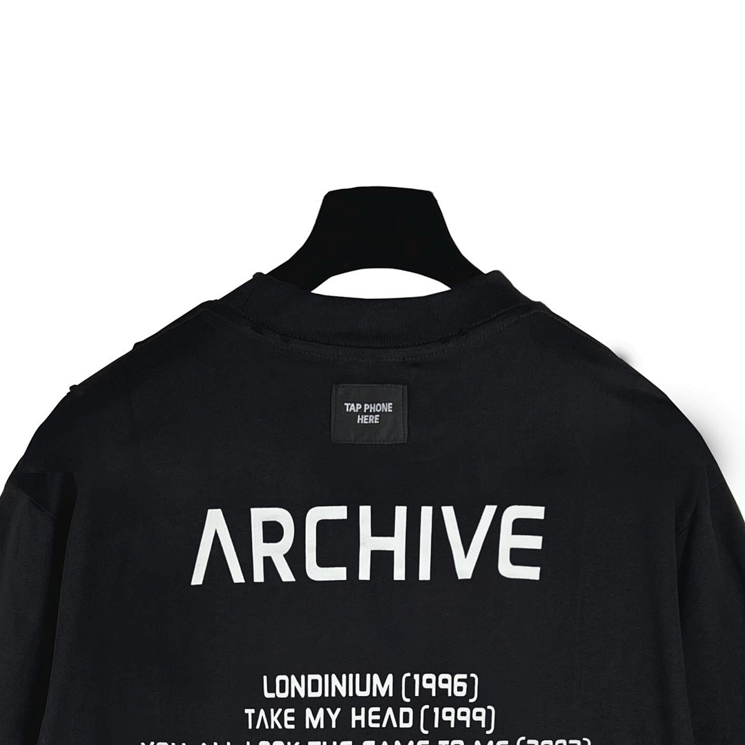 Balenciaga T-Shirt Style 034 detail view 1