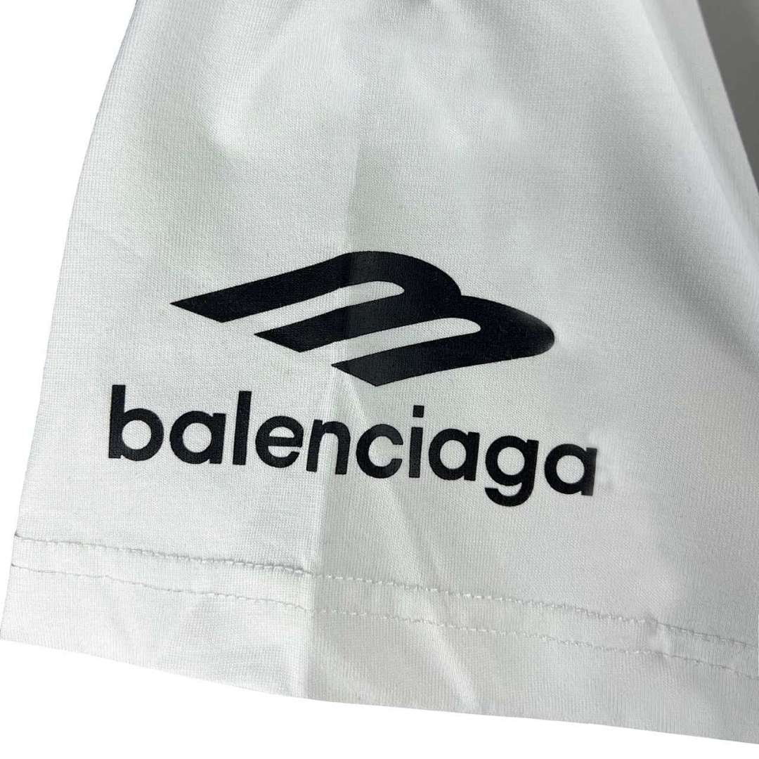 Balenciaga T-Shirt Style 035 detail view 2