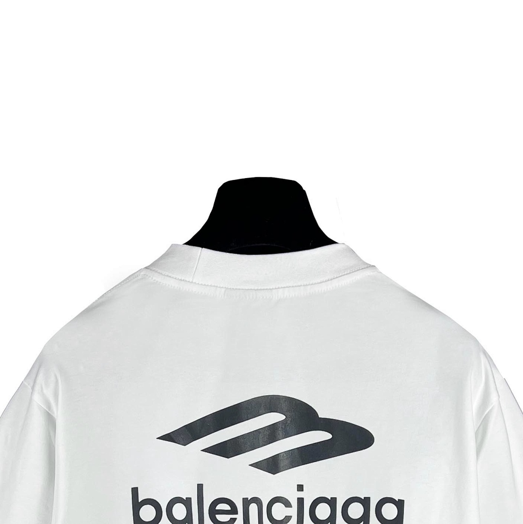 Balenciaga T-Shirt Style 035 detail view 3